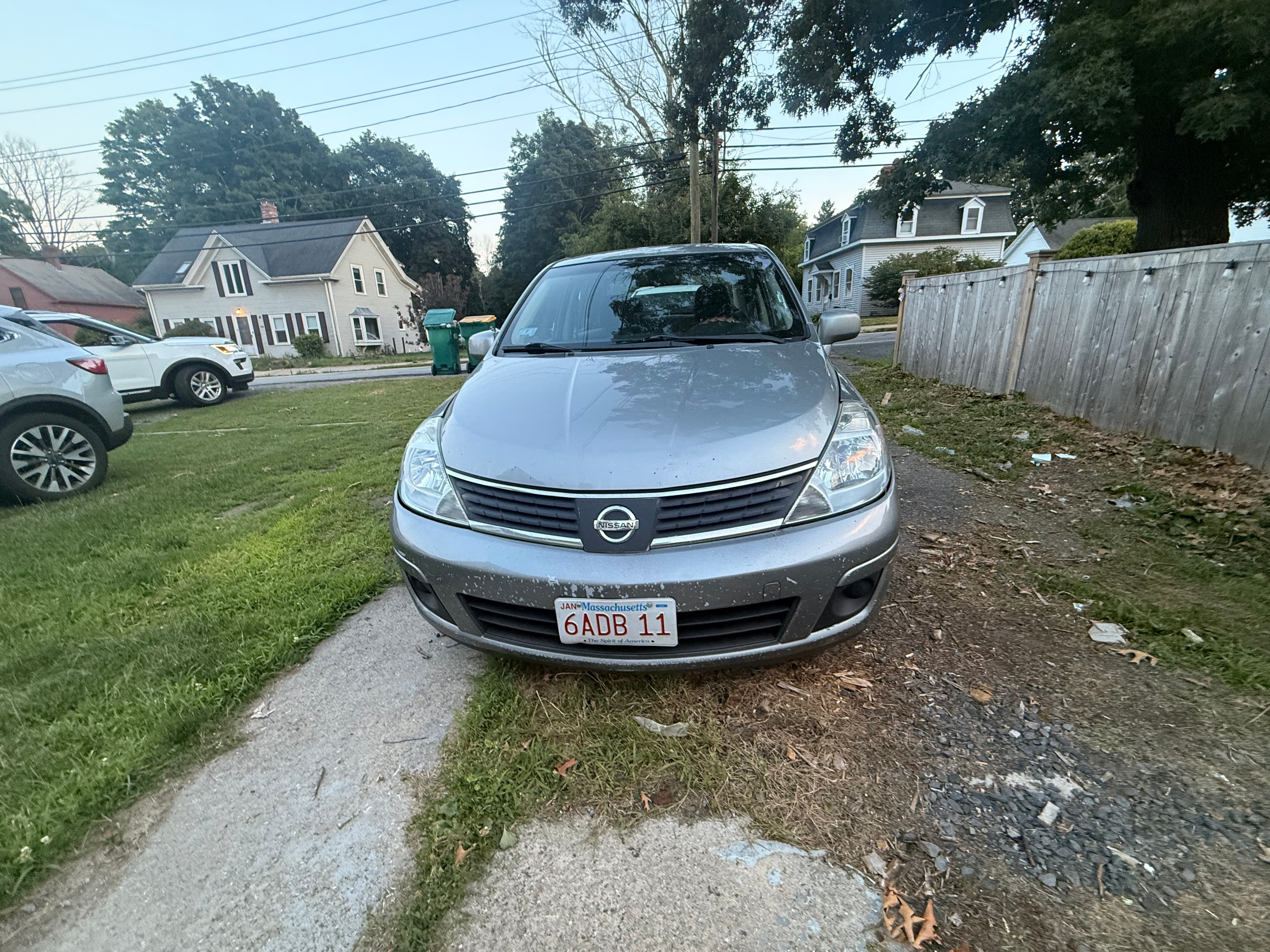 2008 NISSAN Versa — photo 1