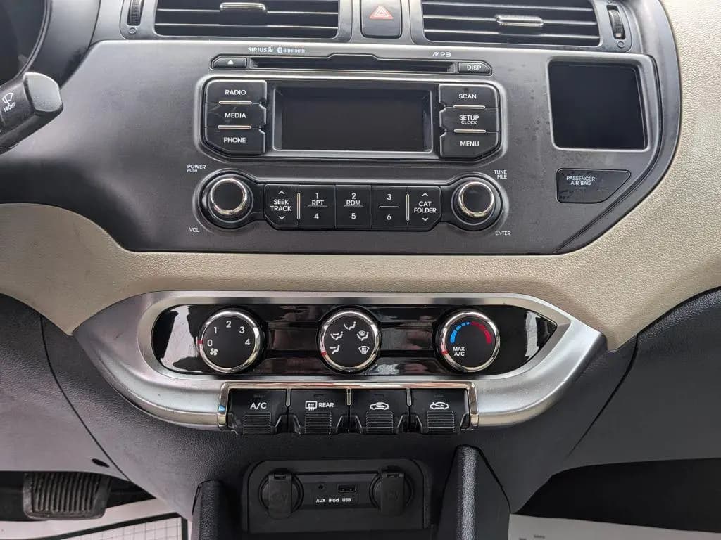 2013 KIA Rio LX — photo 6